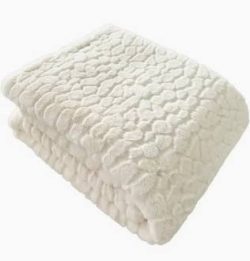 Camberwell Ivory Faux Fur Throw